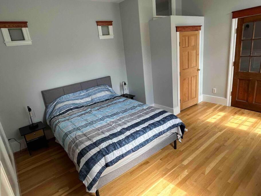Spacious Medford Gem Εξωτερικό φωτογραφία