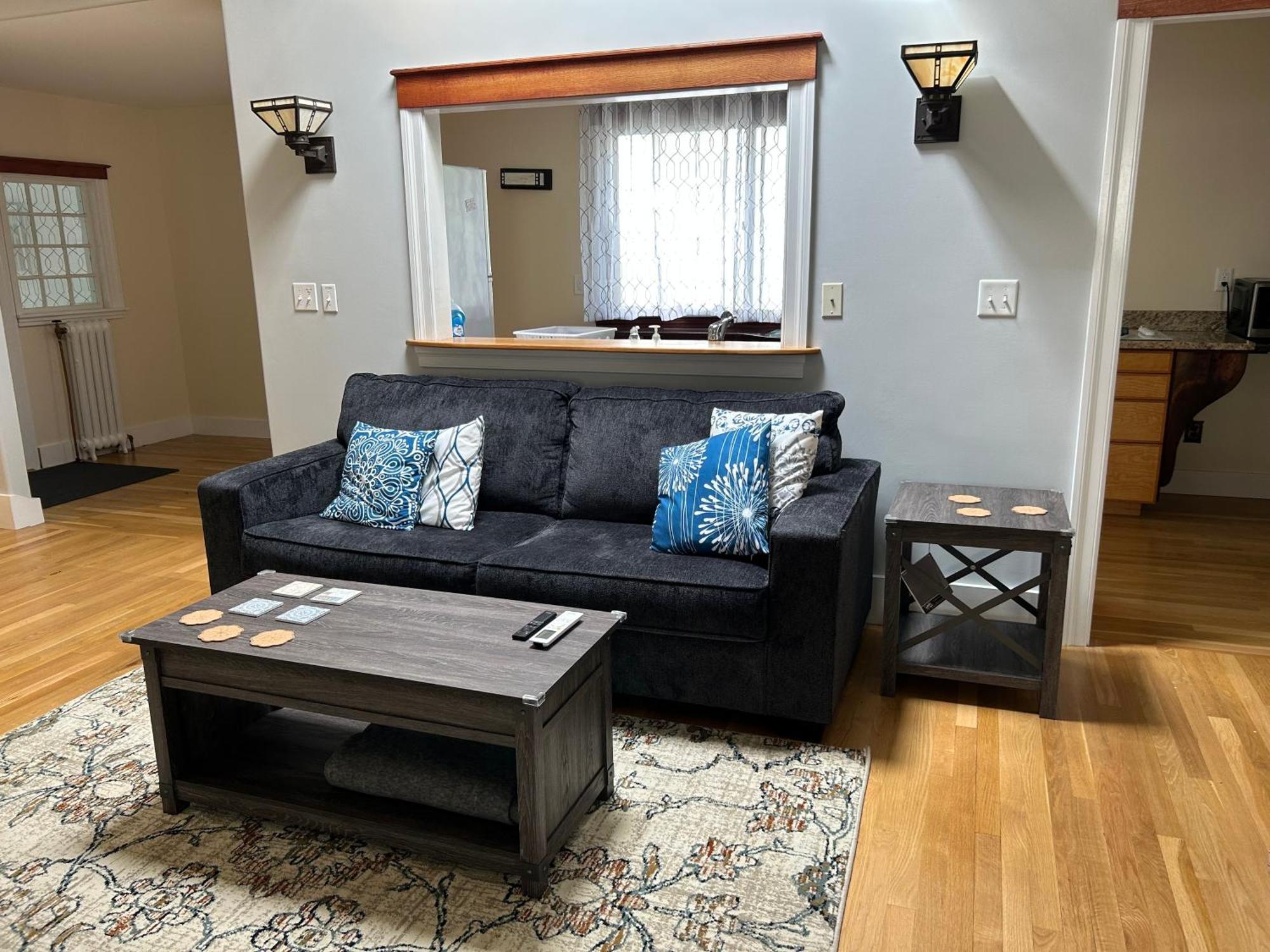 Spacious Medford Gem Εξωτερικό φωτογραφία